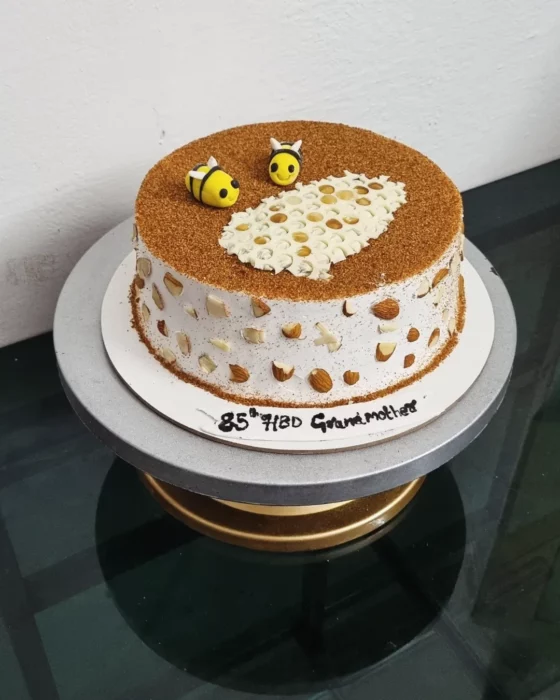 Honey almond cake